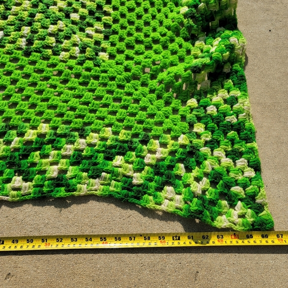 VINTAGE Crochet Blanket - Picture 3 of 10